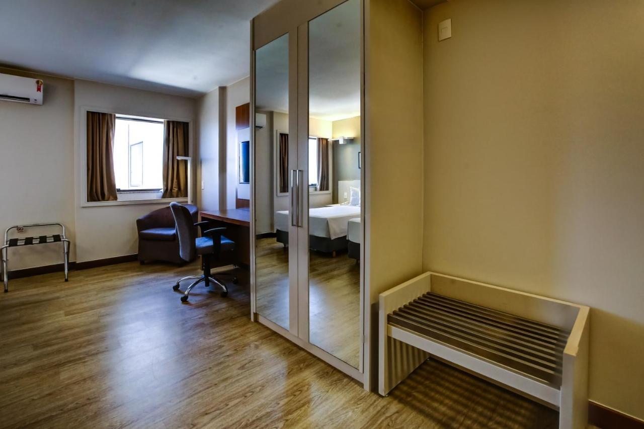 Comfort Suites Brasília Buitenkant foto