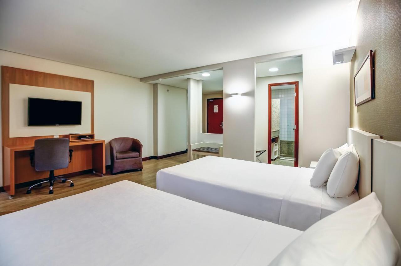 Comfort Suites Brasília Buitenkant foto
