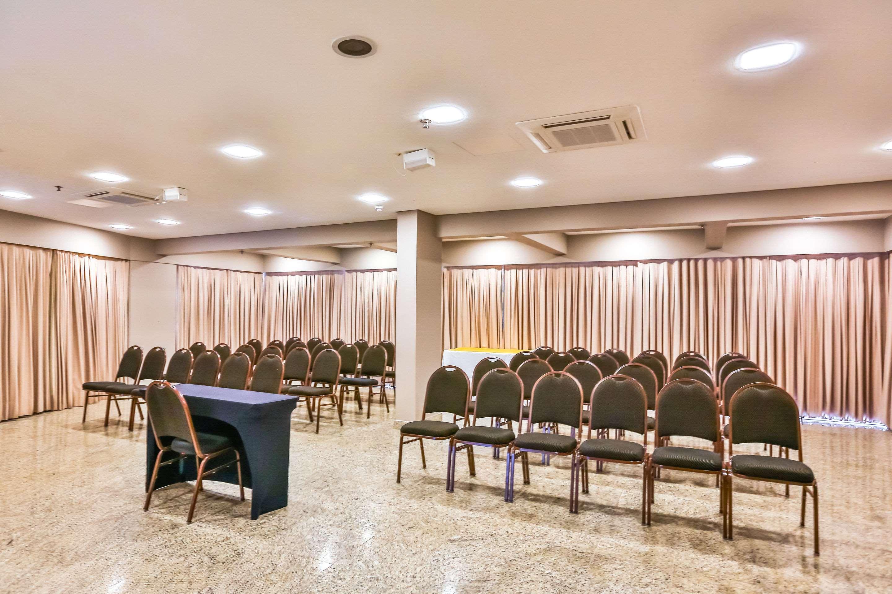 Comfort Suites Brasília Buitenkant foto
